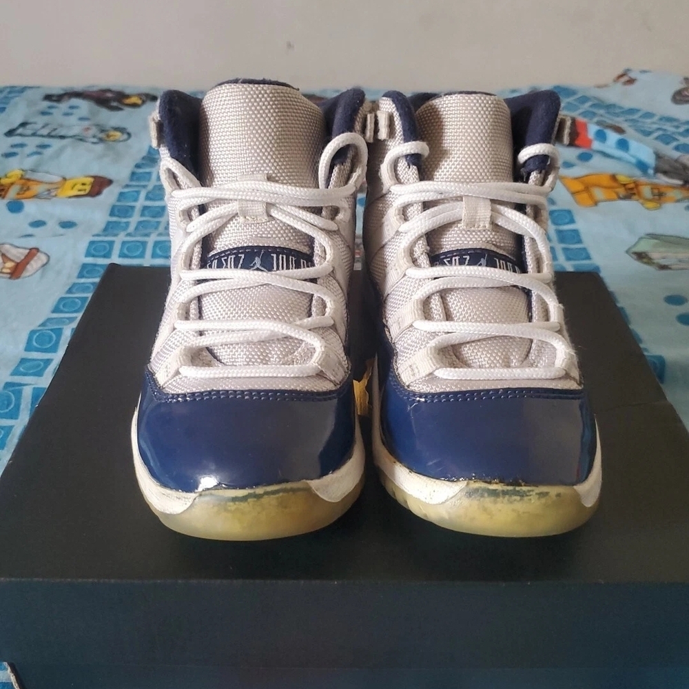 Air Jordan 11 Retro WIN LIKE '82 Kids Size 13C